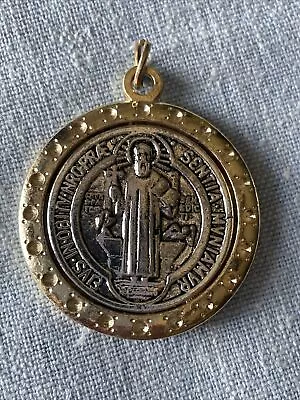 San Benito Abad  La Cruz Medalla Religious Medal Pendant Silver/Gold Tone • $9.99