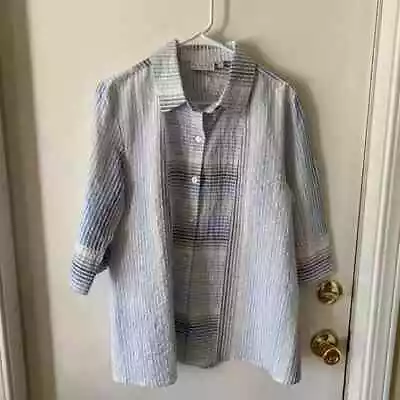 Habitat Blue/White Striped Button Down 3/4 Sleeve Crinkle Shirt- Small • $17.95