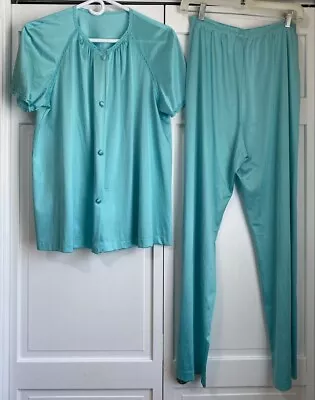Vintage Vanity Fair Green Soft Nylon Pajamas Short Sleeve W/ Lace Medium • $29.99