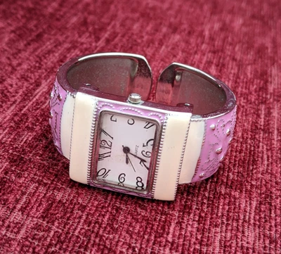 £10 • Buy Pink And Cream Enamel Chunky Ladies/teens Bracelet Watch - Needs Battery Vintage