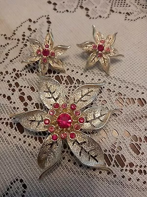 Vintage Sarah Coventry Poinsette Brooch And Earrings Set • $8