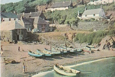 Vintage Postcards:Cornwall: Cadgwith Pituresque Fishing Village31.Colour Photo D • £2.45