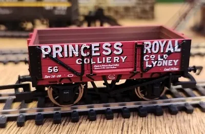 Hornby R6282 4 Plank Wagon - Princess Royal Colliery Co '56' - Free Delivery  • £12.99