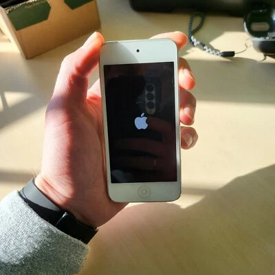 £5 • Buy Apple IPod Touch A1421 (5th Generation) 16GB Gray MP3 ICloud Locked For Parts
