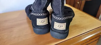 Black Hightop UGG Insulated Boots Wool Outer & Fleece/fur Inner Lining W/ Ties • $22