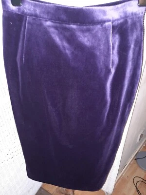 £0.99 • Buy Velvet Vintage Skirt Size 6