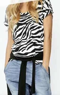 Decjuba  D-luxe - Zebra Print Cap Sleeve Boyfriend T-shirt Blouse- S • $5
