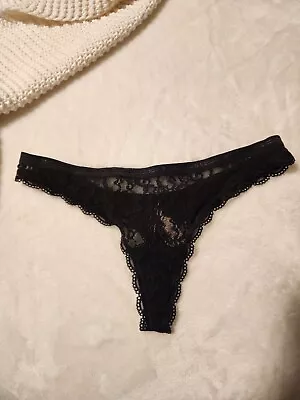 Victoria's Secret Black Lace Thong Panty Small • $12