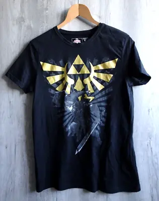The Legend Of Zelda T-Shirt Gold Link Logo Size Medium Black Nintendo 2016 • £12.99