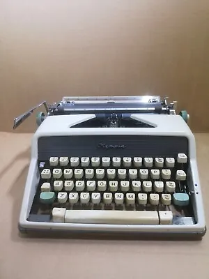 Olympia SM7 Deluxe Typewriter Vintage • £59.99