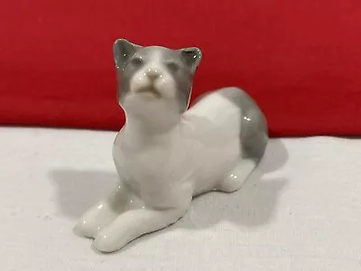 Vintage LLADRO NAO DAISA 1985 Spain Porcelain Figurine Grey & White Kitty Cat • $59.95