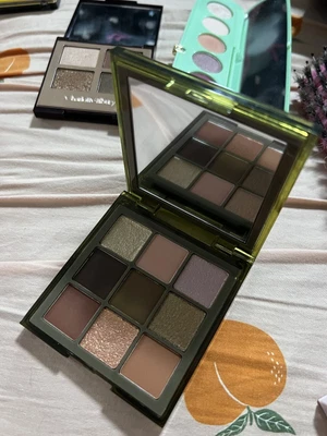 $30 • Buy Huda Palette
