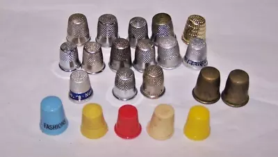 VINTAGE ESTATE LOT OF 20 THIMBLES -METAL- PLASTIC - Brass -  ADVERTISING • $5