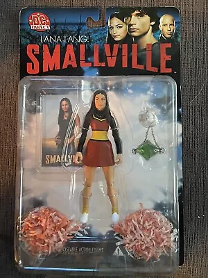 DC Direct SMALLVILLE LANA LANG 2002 Action Figure  • $12