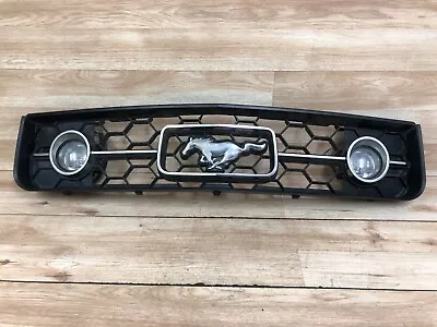 Ford Mustang Oem Front Hood Bumper Upper Grille Grill With Foglight 05-09 • $292.50