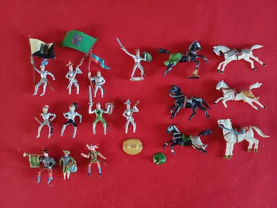 Lot Of 17 Merten Knights Figures - 11 Figures & 6 Horses - SOME FIGURES DAMAGED • $65