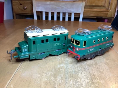 $161.92 • Buy Hachette  O Gauge Pair Of Clockwork SNCF Electric Locos
