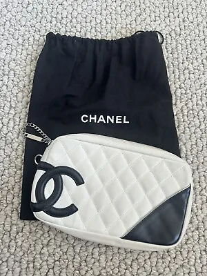 Chanel Vintage Bag • $550