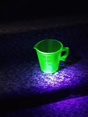 Vintage Depression Era Green Uranium Vaseline Glass 1 Qt Measuring Cup Pitcher. • $100