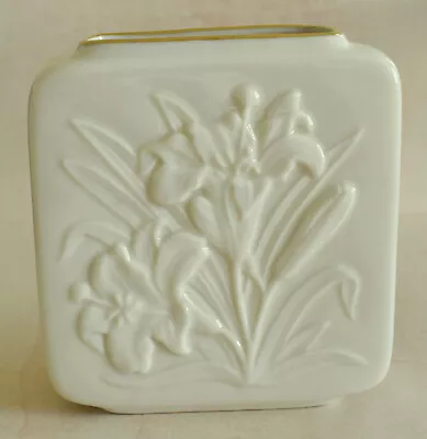 Lenox China Usa Tiger Lily Squared Narrow 4.25” Vase Cream With Embossed Flowers • £5