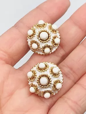 Vtg Crown TRIFARI Rhodium Gold Tone White Enameled Flower Button Clip Earrings • $50