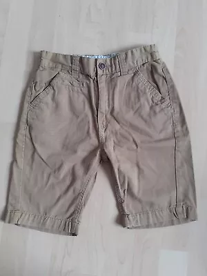 £8 • Buy Hardly Worn! Boys Tan Colour Chino Style Shorts Age 8-9 Adjustable Waist