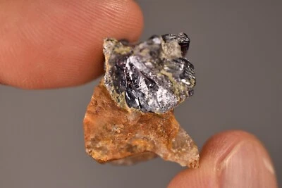 $7.99 • Buy *AUSTRALIAN MOLYBDENITE* Specimen 2.3cm 7.7g In Quartz Rough Kingsgate NSW