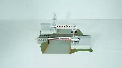 Lionel O Scale Fastrack Grade Crossing W/ Gates Flashers 6-12062 Parts DAMAGE F3 • $65