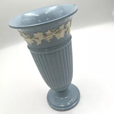 £15 • Buy Wedgwood Of Etruria & Barlaston - Embossed Queens Ware - Vase - 21cm Tall    C17