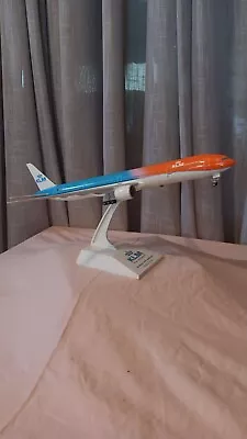 1/200 Skymarks Klm Orange Pride Royal Dutch Airlines Boeing B777-300er W/gear  • $60.50