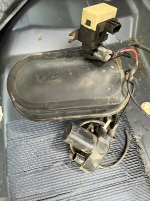 $99.99 • Buy 03 07 Ford F250 F350 Vacuum Reservoir Tank Canister GENUINE OEM 4C34-9E453-AA
