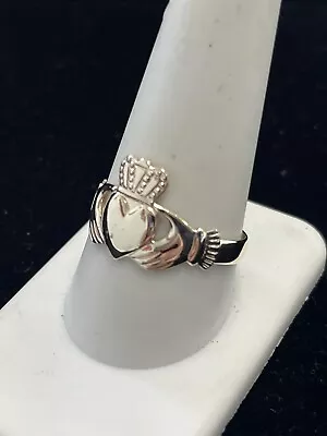 Vintage 9KT Yellow Gold 2.6g Claddagh Ring Made In Ireland • $125