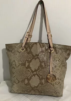 MICHEL KORS Vintage X Large Croc Embossed Hand/Shoulder  Bag Purse Color Croc • $35