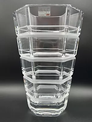 Mikasa Hoya Crystal Horizon Vase 10” • $80