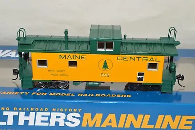HO Scale Walthers Maine Central RR International Wide Vision Caboose Train • $59