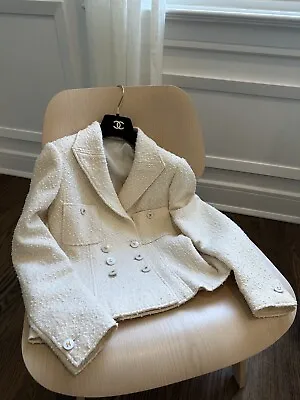 $1250 • Buy Iconic Chanel Vintage Ivory Cream Textured Tweed 97P Jacket