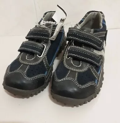 Venettini Will Navy Casual Leather Boys Sneaker Shoes Sizes  EU 26 Or 27 NWT  • $69.99