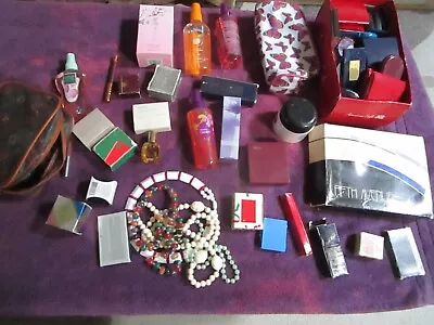 Huge Lot Of Vintage Perfumes Bottles Avon Jewelry Collectables +++ • $4.25