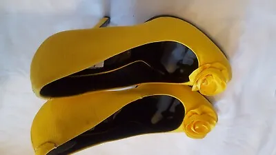 £22 • Buy Holly Willoughby Yellow Heeled Shoes. UK Size 7 New And Never Been Worn.