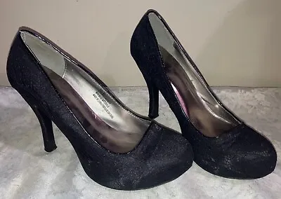 EUC Ladies Lace Pump High 4” Heels Black Size 8.5 By Maurices • $5.95