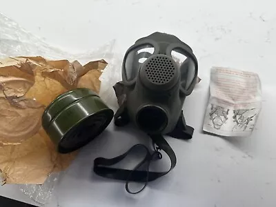 German Drager M65 Gas Mask With New Filter • $0.99