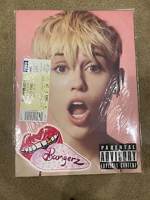 Miley Cyrus Bangerz Tour 2014 Memorabilia • $250