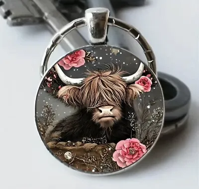 Gorgeous Rose Highland Cow Round Silver Metal Keyring / Bag Charm Gift • £4.95