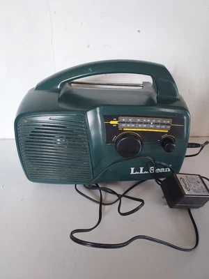 $18 • Buy L.L.Bean Freeplay Radio