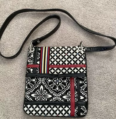 Vera Bradley Barcelona Foldover Flipster Crossbody Patent And Fabric Black Red • $16.99