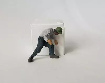 Arttista #1289 - Worker Bending Over  - O Scale Figure - Model Trains - NEW • $8.79