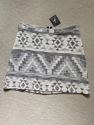£5 • Buy Aztec Print Black White Grey Short Skirt Knitted - Size 12 BNWT
