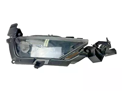 VOLVO XC60 MK2 Front Right Fog LED Light Genuine OEM 32337365 • $80