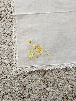 Vintage Womens Embroidered Hankerchief Hanky Beige Yellow Flower Lace Edges 9.5  • $4.75