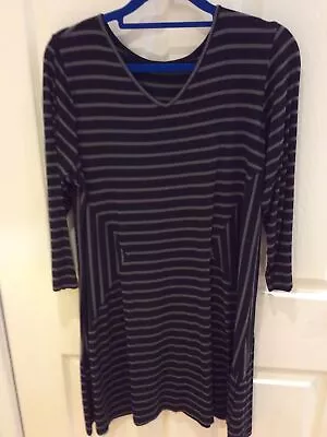 Womens Tunic Top/ Dress By”Yong Kim “Viscose ElastaneBlack Stripe Size Medium. • £16.50